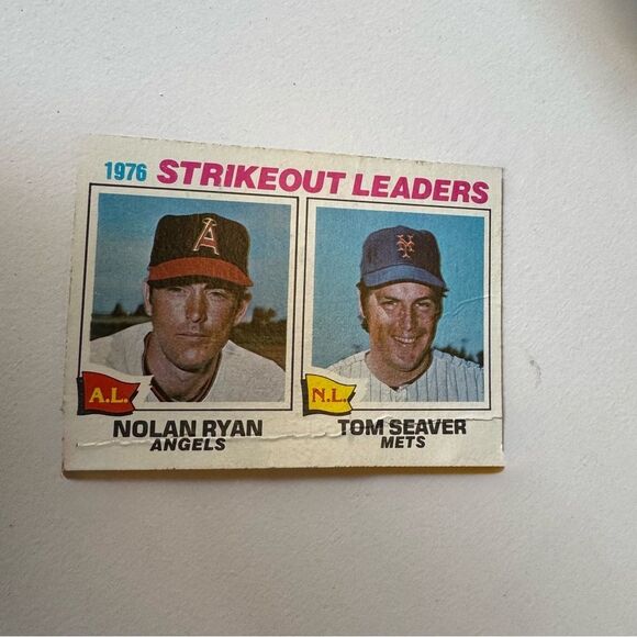 Topps White and Red Trading Cards 1976 strikeout leaders Nolan Ryan/Tom Seaver - Picture 2 of 3